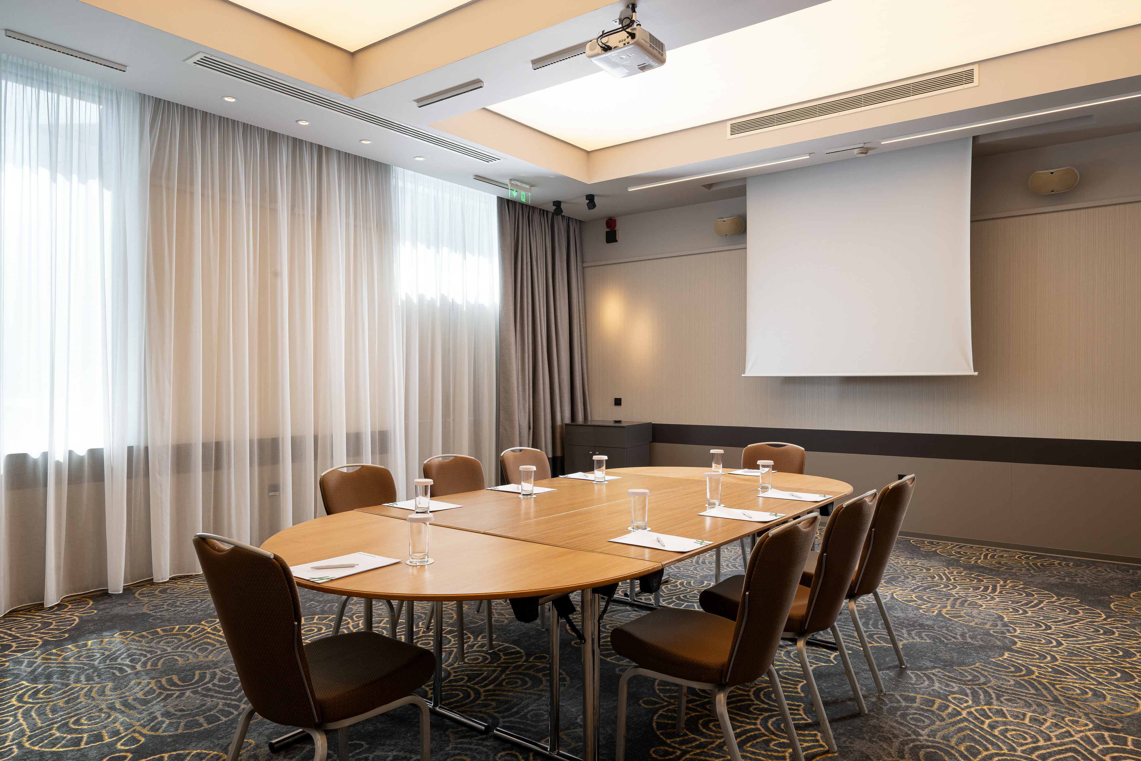 Holiday Inn Athens Airport 59/66