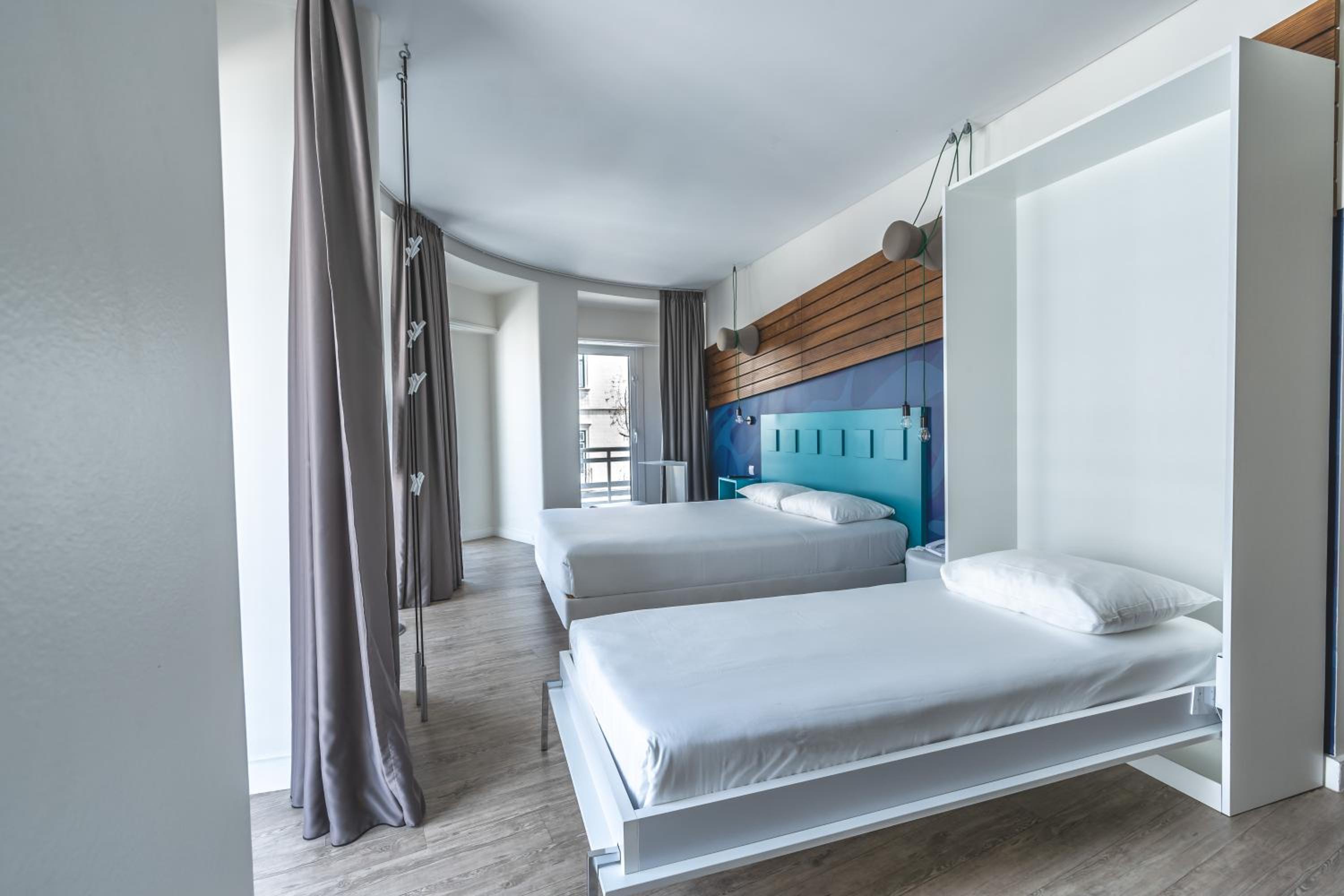 غرفة ثلاثية بسرير مزدوج وسرير فردي، ibis Styles Lisboa Centro Liberdade NE 4/10