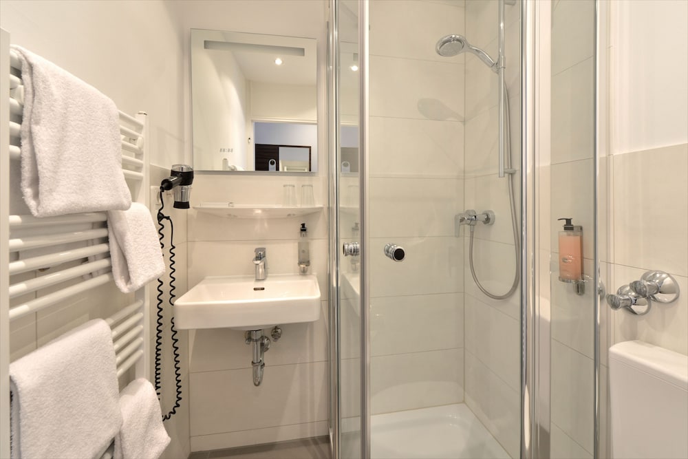 Arthotel Haar 12/60