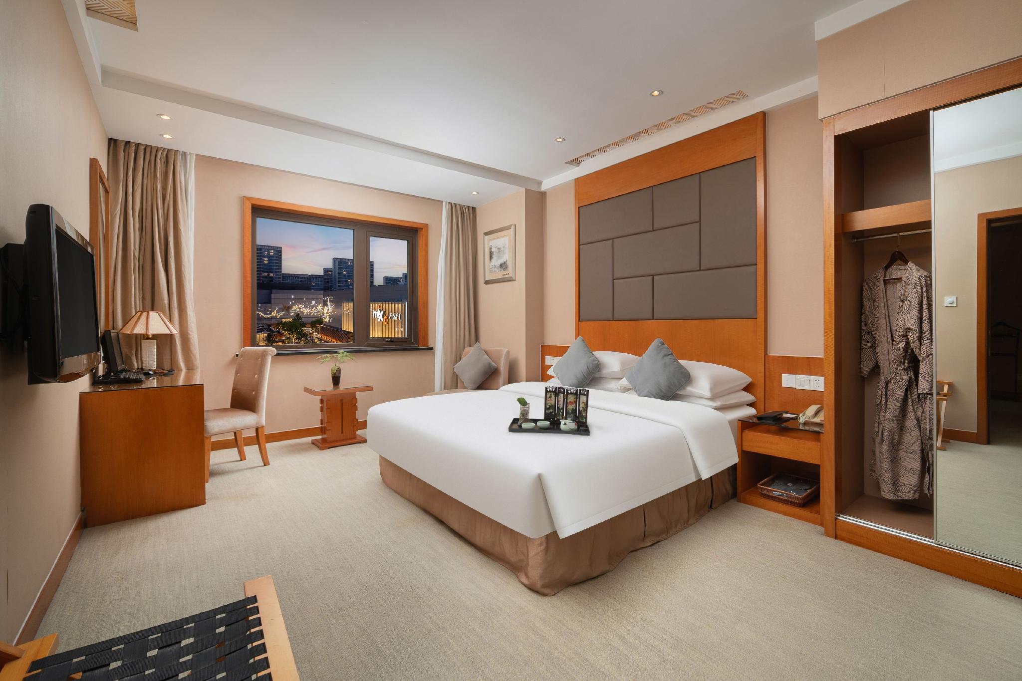 Oriental Hotel Tong Xiang 11/18
