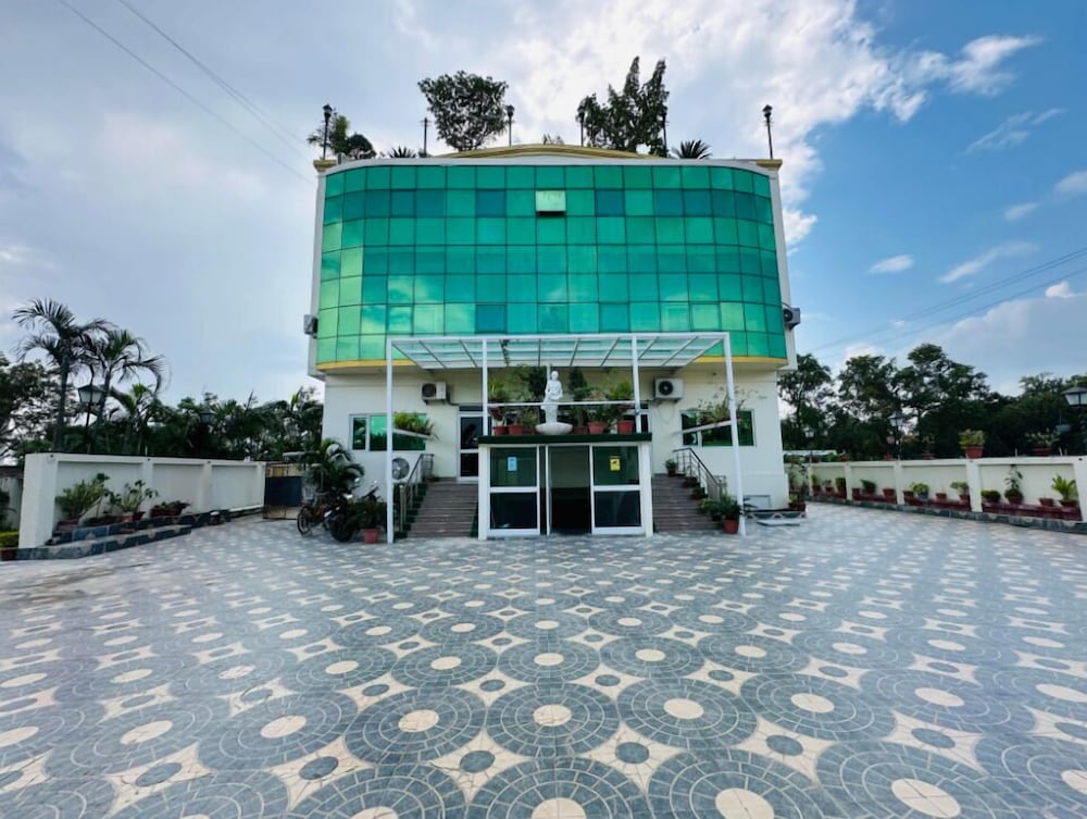 HOTEL BODHGAYA GAUTAM 8/50