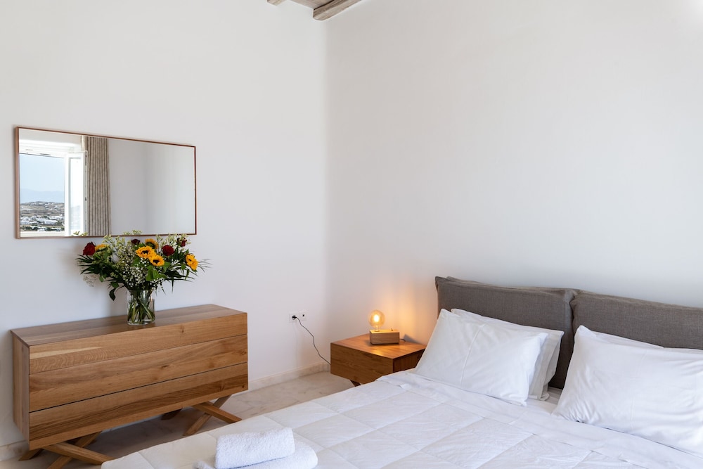 Mykonos Divino 8/50