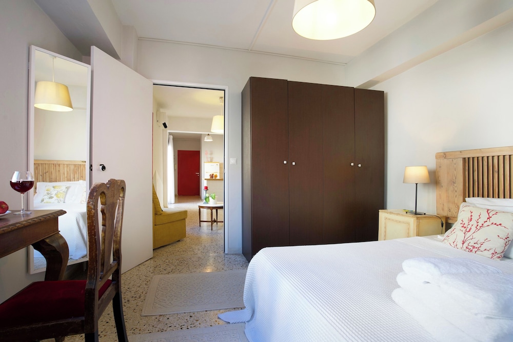 Live In Athens Short Stay Apartments 15/50
