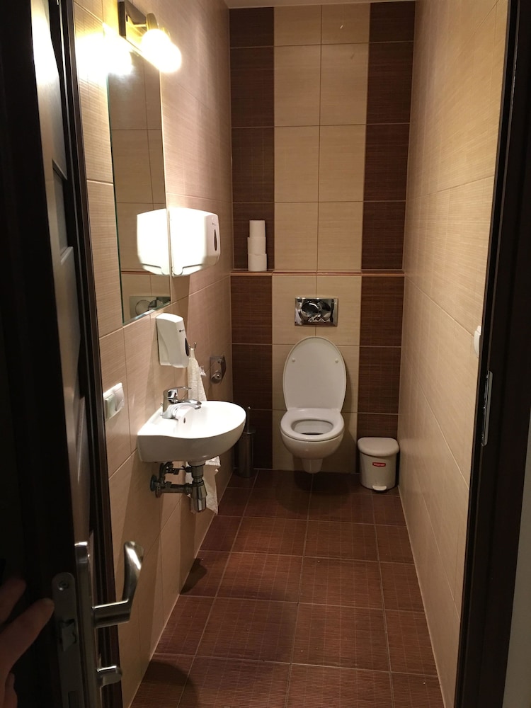 Ametyst Hostel 24/24
