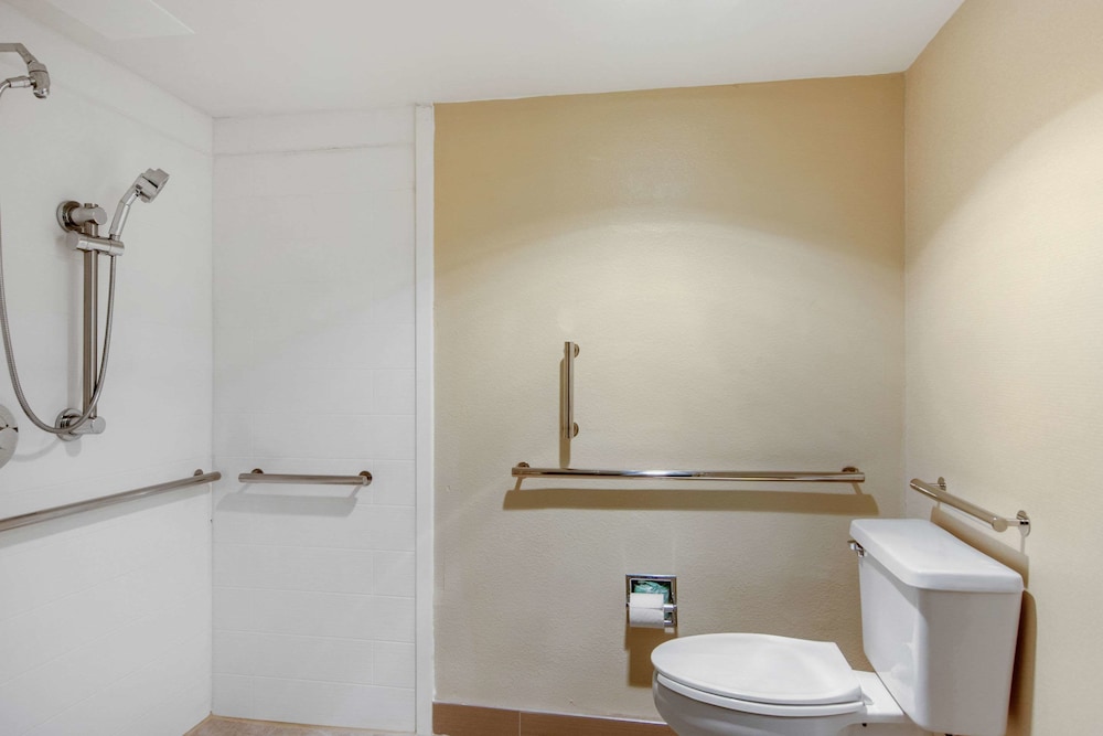 Comfort Inn Chester - Richmond South 12/30