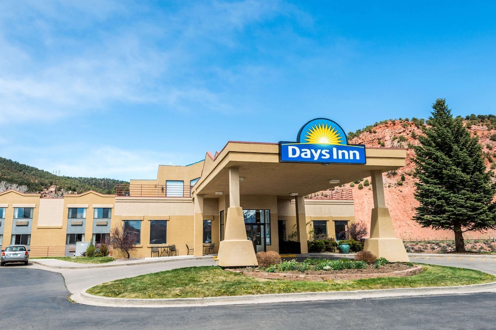 Days Inn by Wyndham Carbondale 3/38