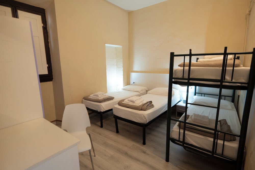 Hostel 7 Santi 16/50