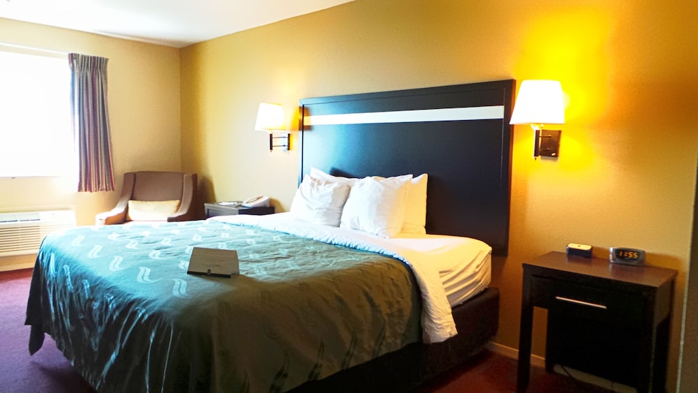 Quality Inn Airport Boise ID 19/50