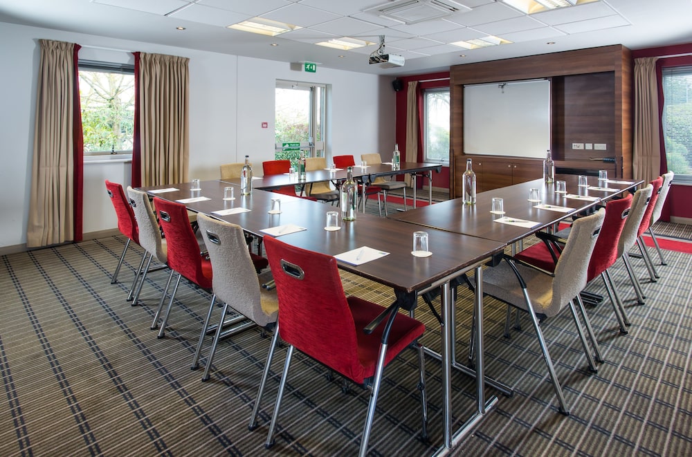 Holiday Inn Express Exeter 42/46