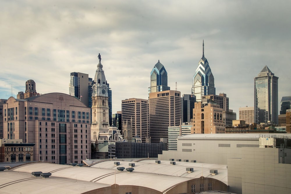 Four Points by Sheraton Philadelphia City Center 24/48