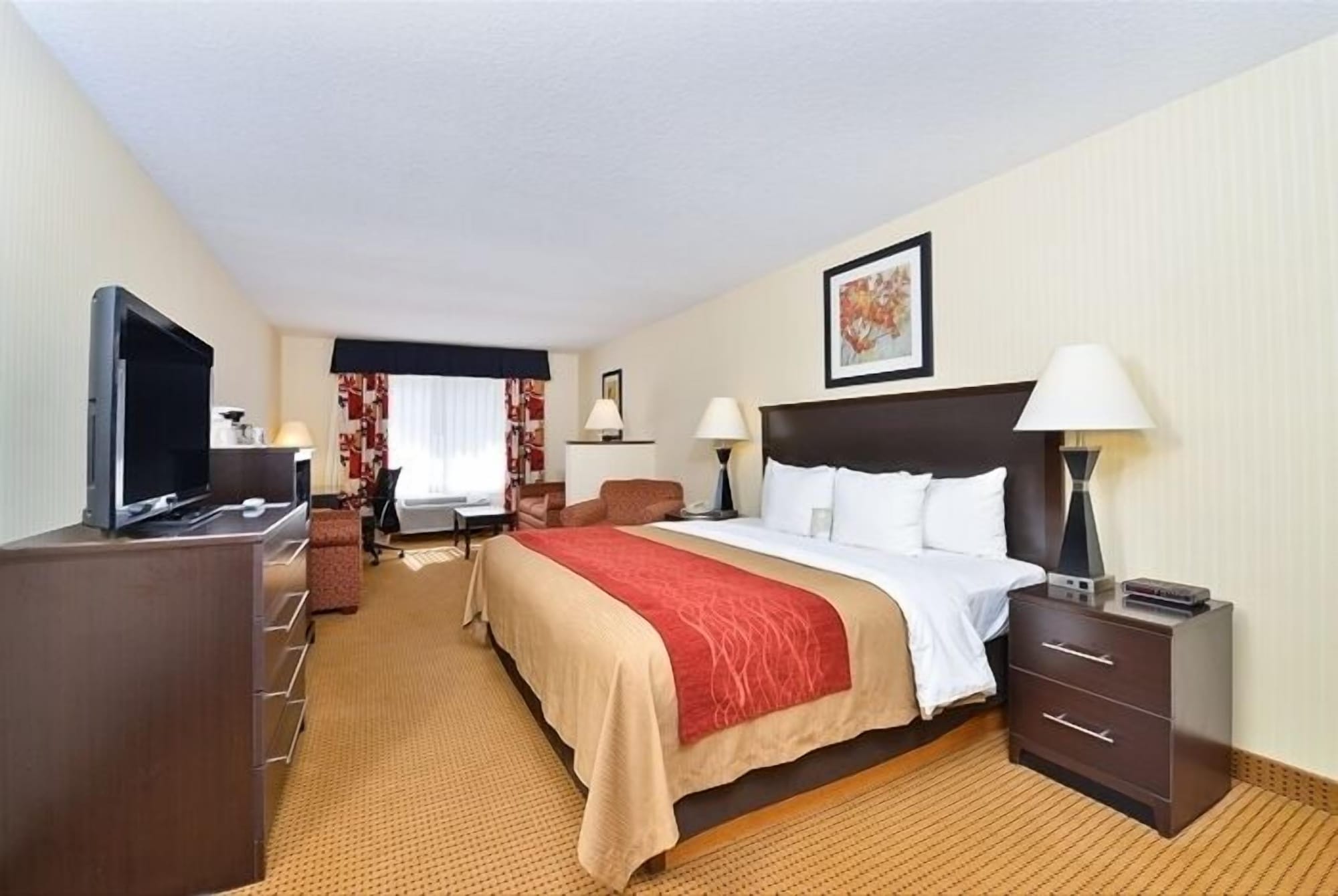 جناح بسرير كينج، Quality Inn Suites Farmington 2/8