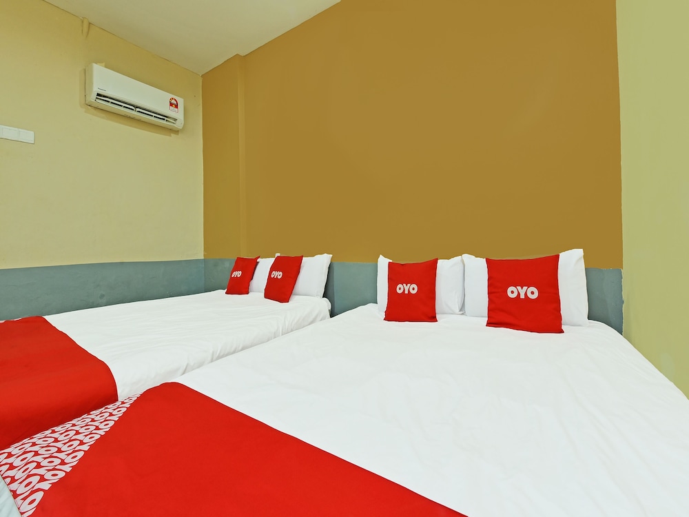 OYO 43933 Ferringhi Stay Iinn 23/57