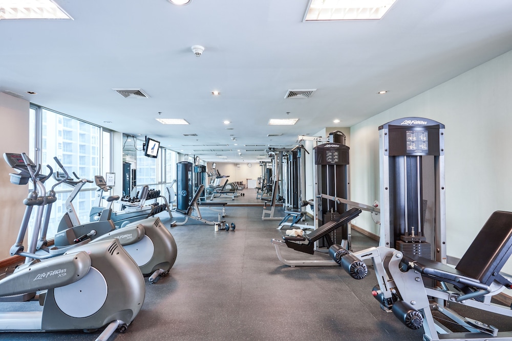 Adelphi Suites Bangkok 43/69