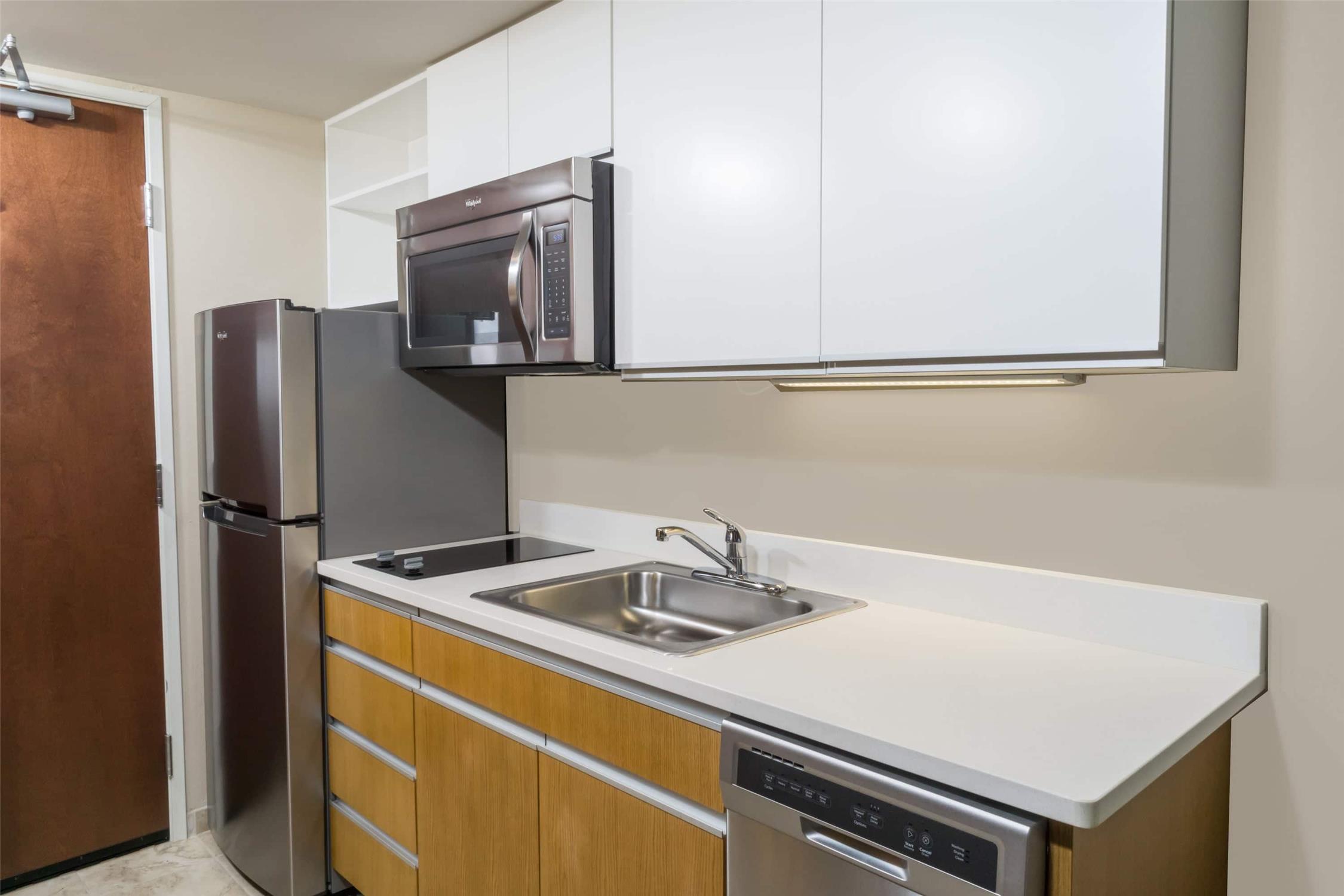 Hawthorn Suites By Wyndham Wheeling At the Highlands 44/45