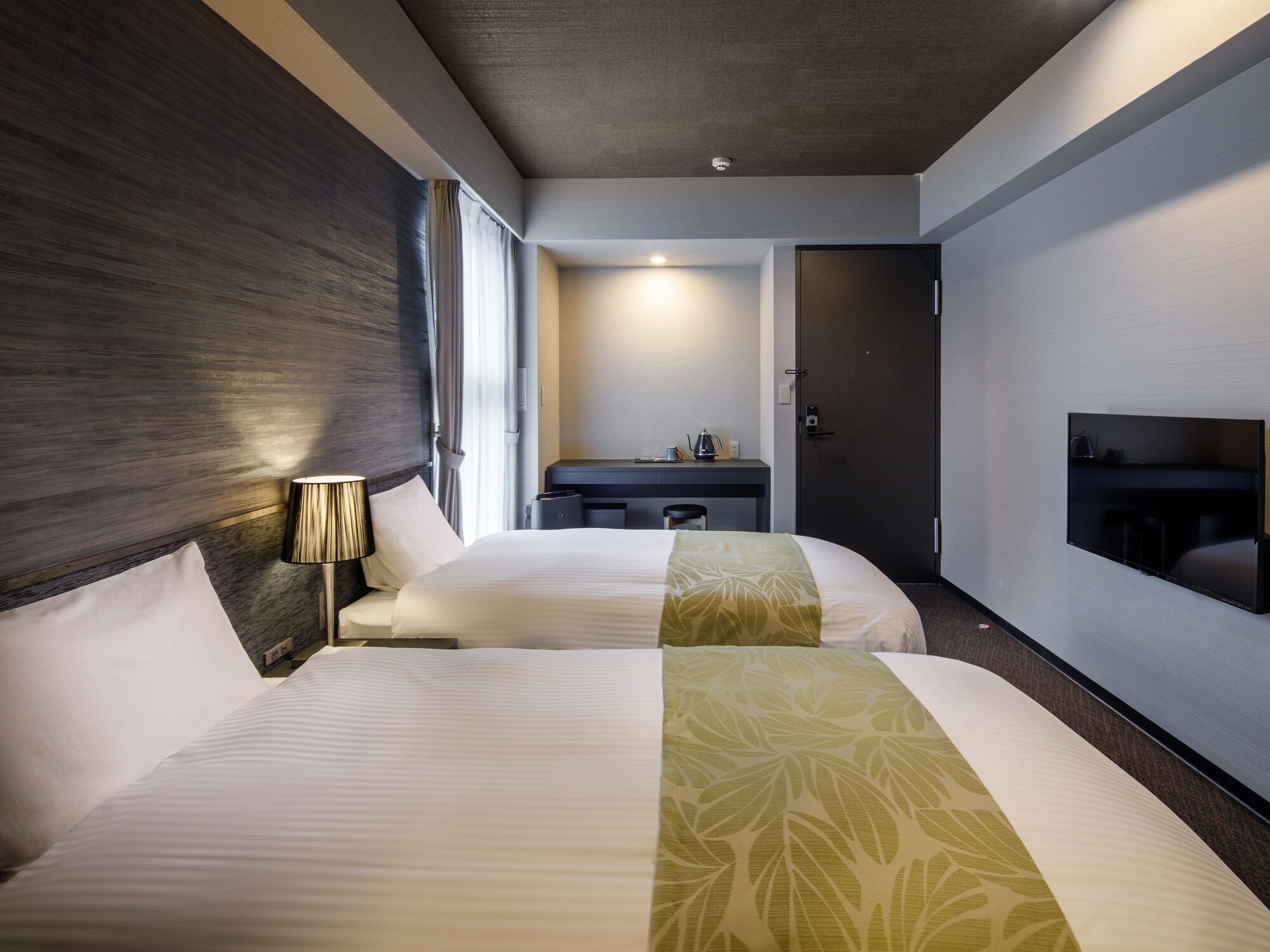 COMFORT, TWIN BEDS