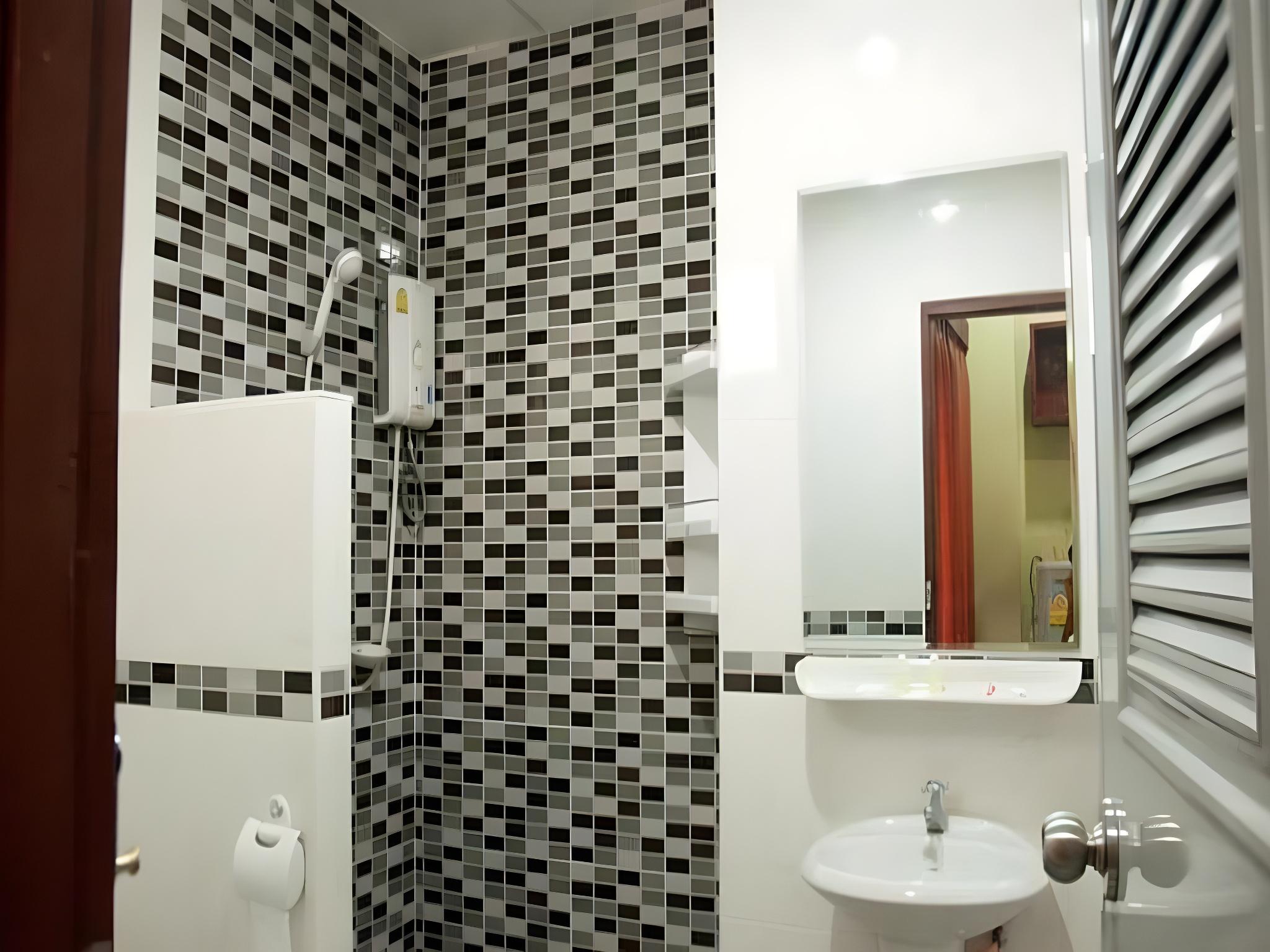 Sorrento Hotel And Residence 55/56