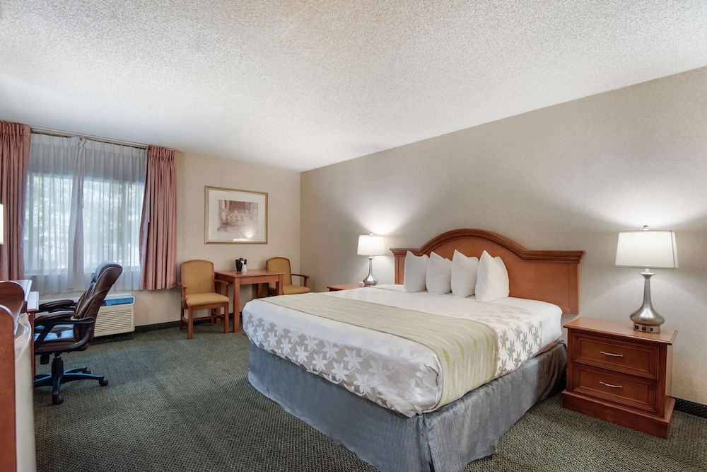 SureStay Plus Hotel by Best Western Reno Airport 30/91