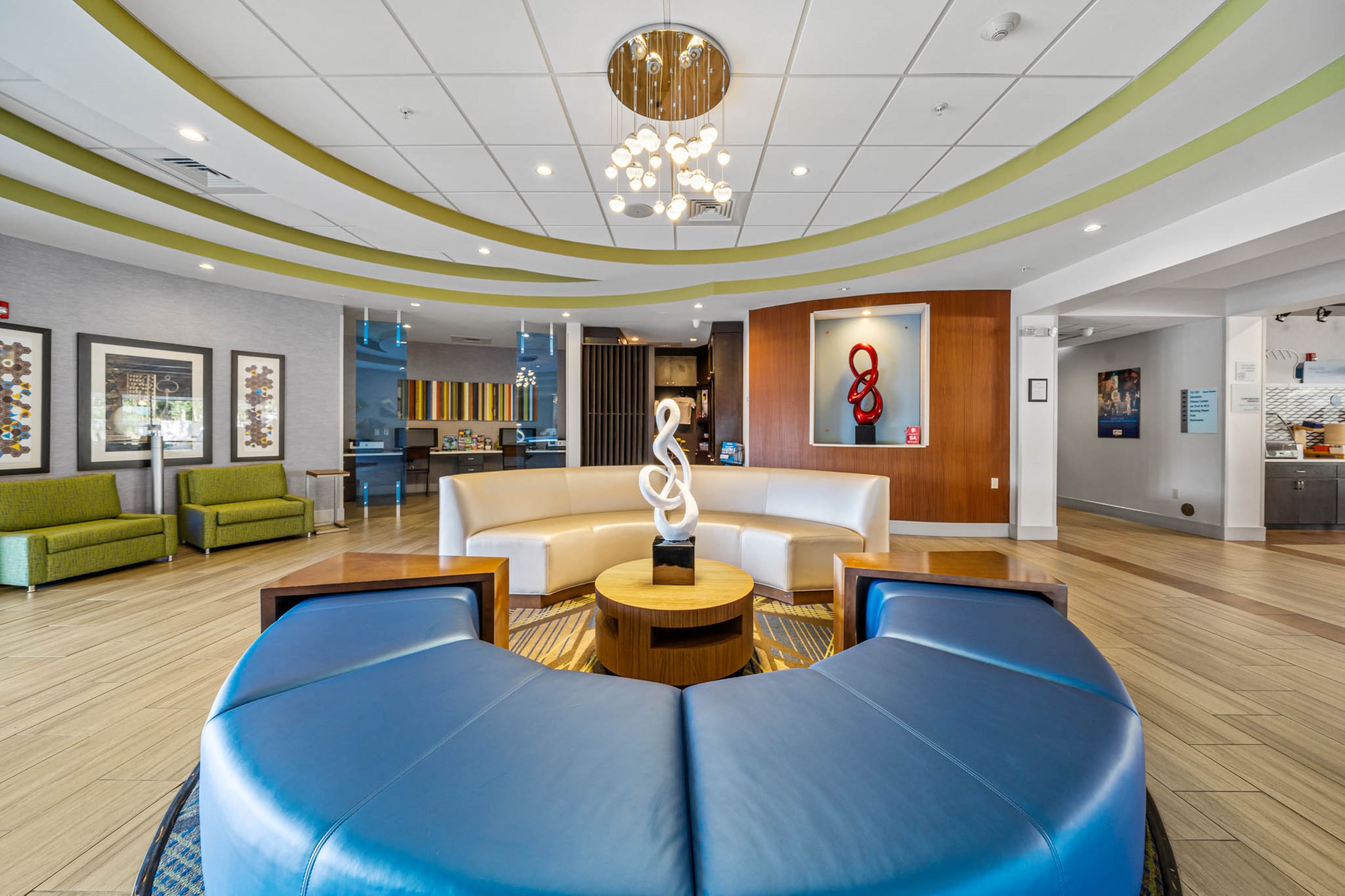 Holiday Inn Express And Suites Lakeland South 26/50