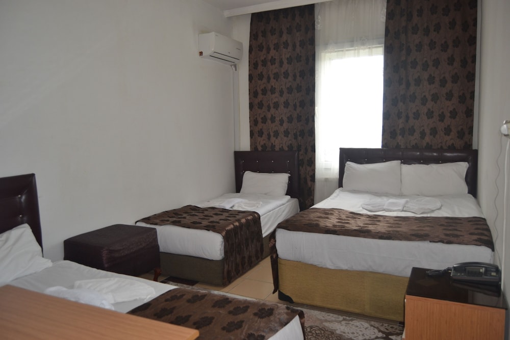 Comfort, Single, Queen Bed