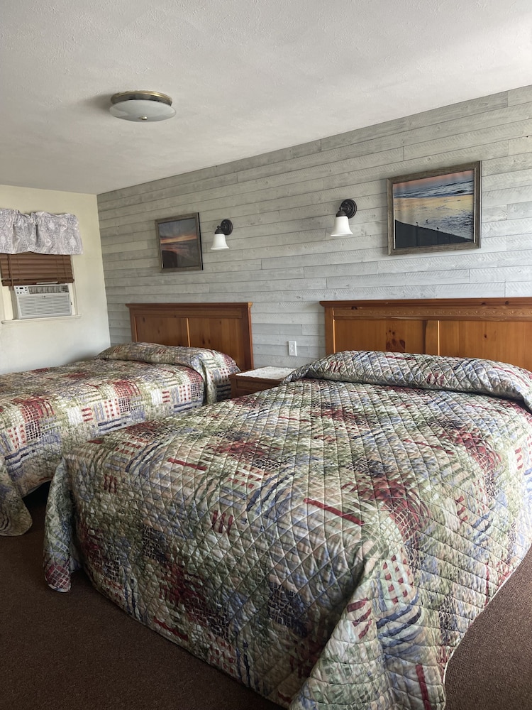 Boulevard Motel 24/63