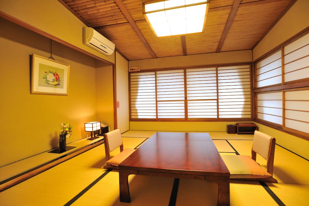 Shibu Onsen Kokuya 40/50