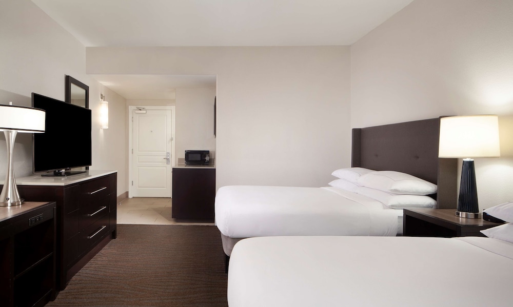 Hilton Santa Cruz/Scotts Valley 18/75