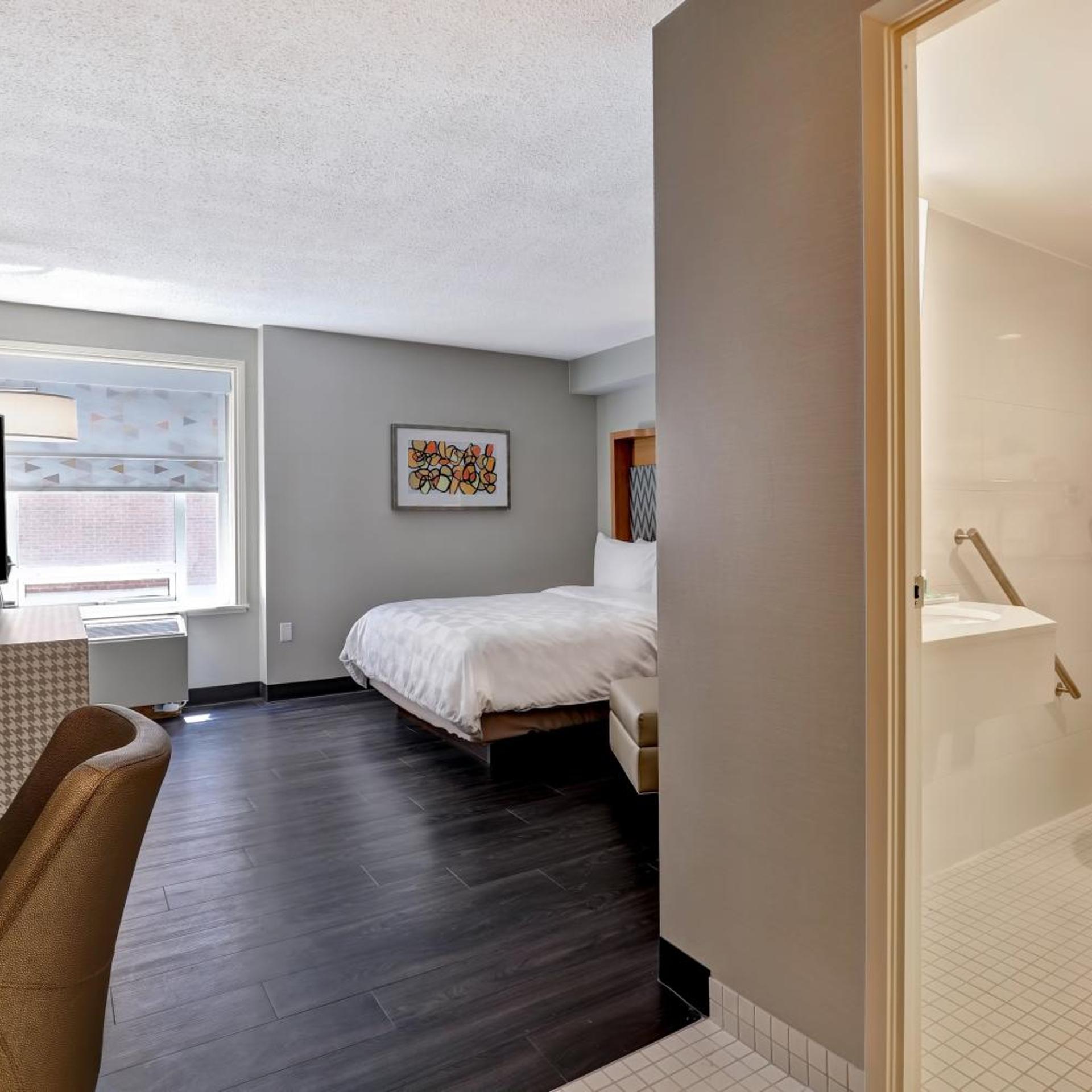 Standard, King Bed, Queen Bed, Accessible