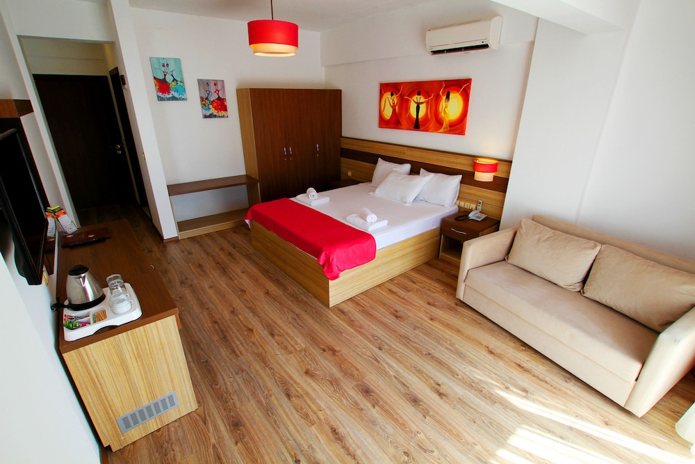 Eden Pyara Hotel Turunc 71/106