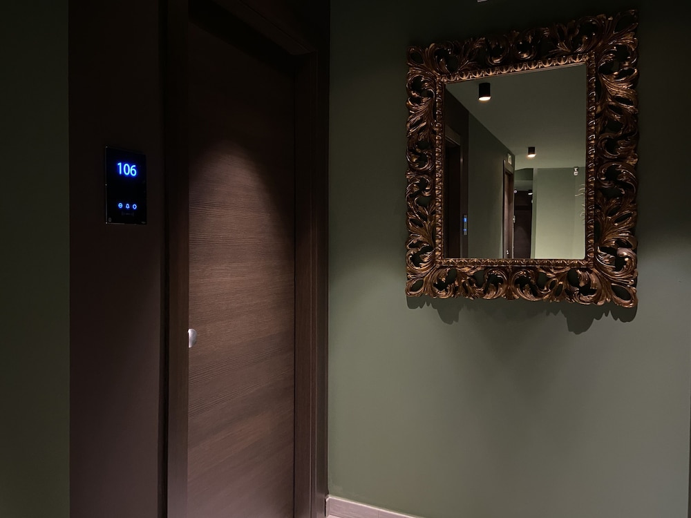 AV Hotel Milano 25/55
