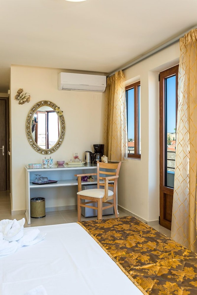 Polyxenia Boutique Hotel 14/50