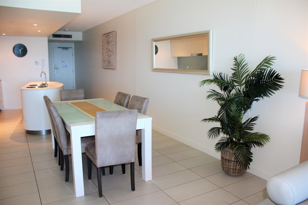 Blue C Coolangatta 8/77