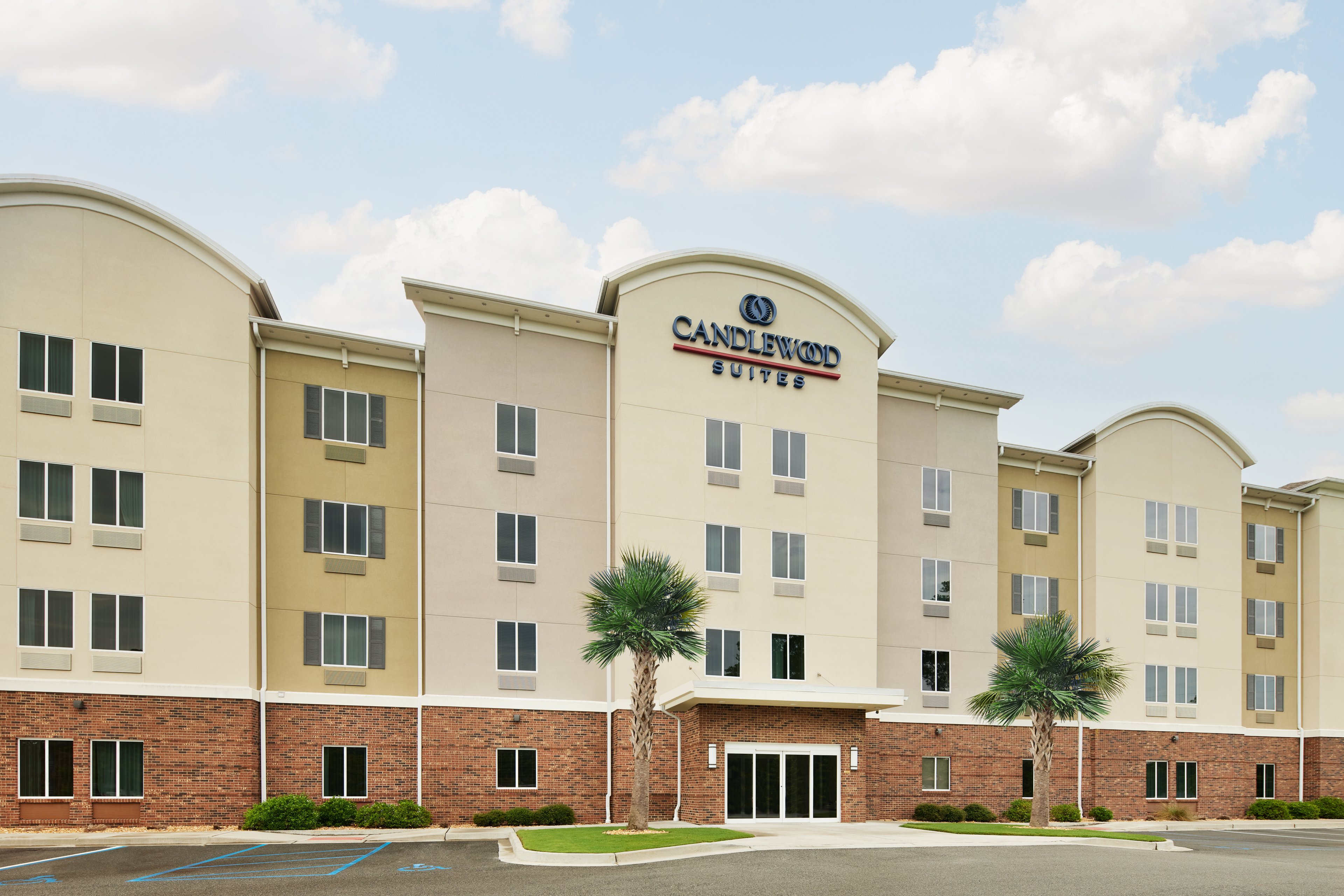 CANDLEWOOD SUITES VALDOSTA MALL 35/37