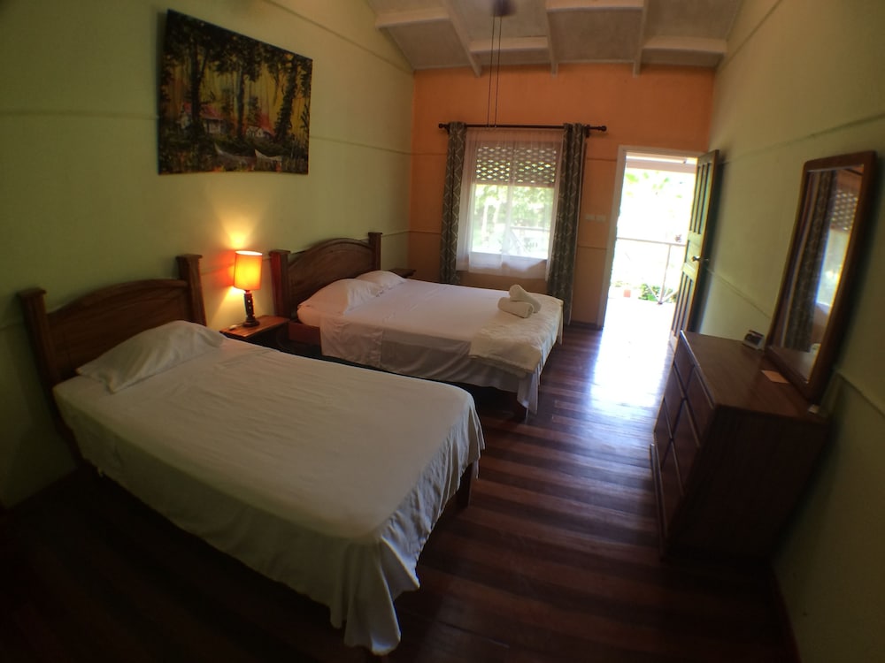 Caribbean Paradise Eco-Lodge 8/50