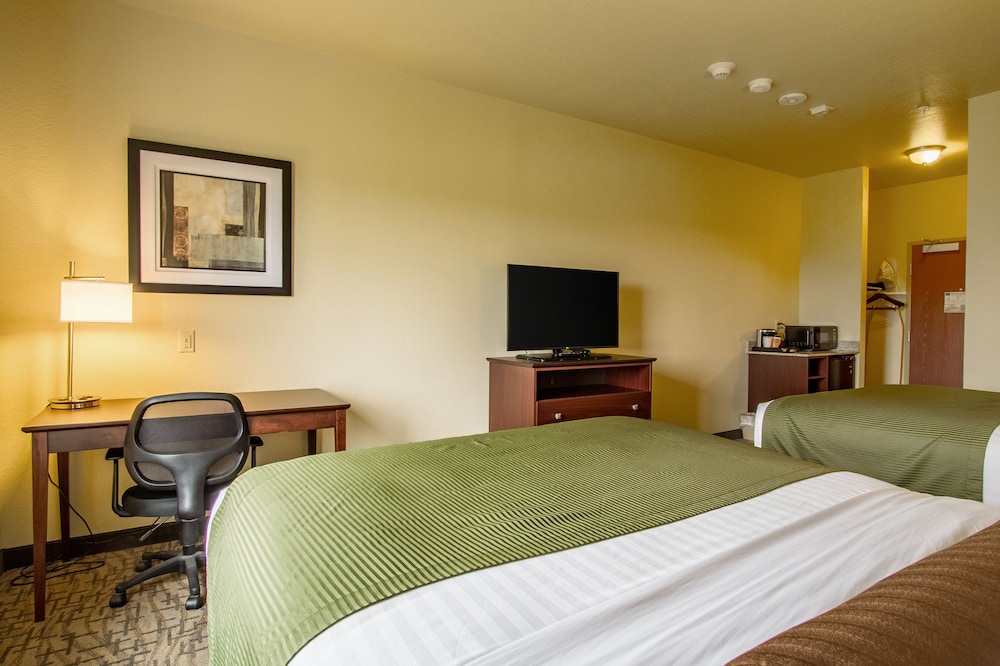 Cobblestone Hotel & Suites - Orrville 7/22