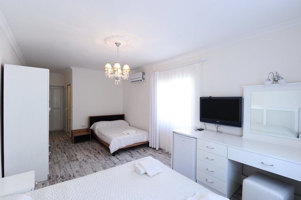Karianda Hotel 5/50