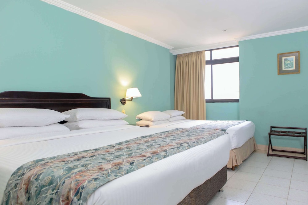 جناح بسرير كينج بغرفة نوم واحدة، Hotel Faranda Express Puerta Del Sol Barranquilla, A Member of Radisson Individuals 2/7