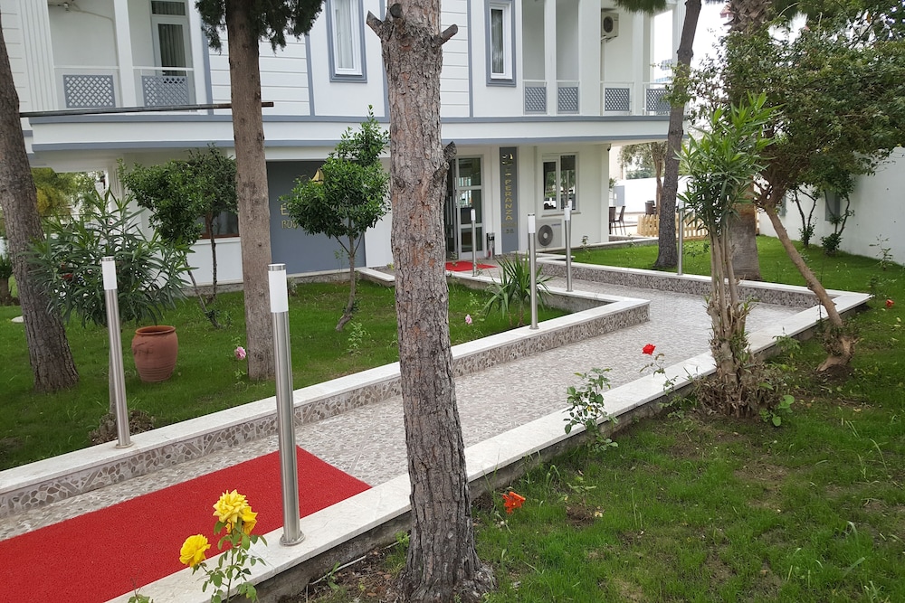 Esperanza Boutique Hotel 72/73