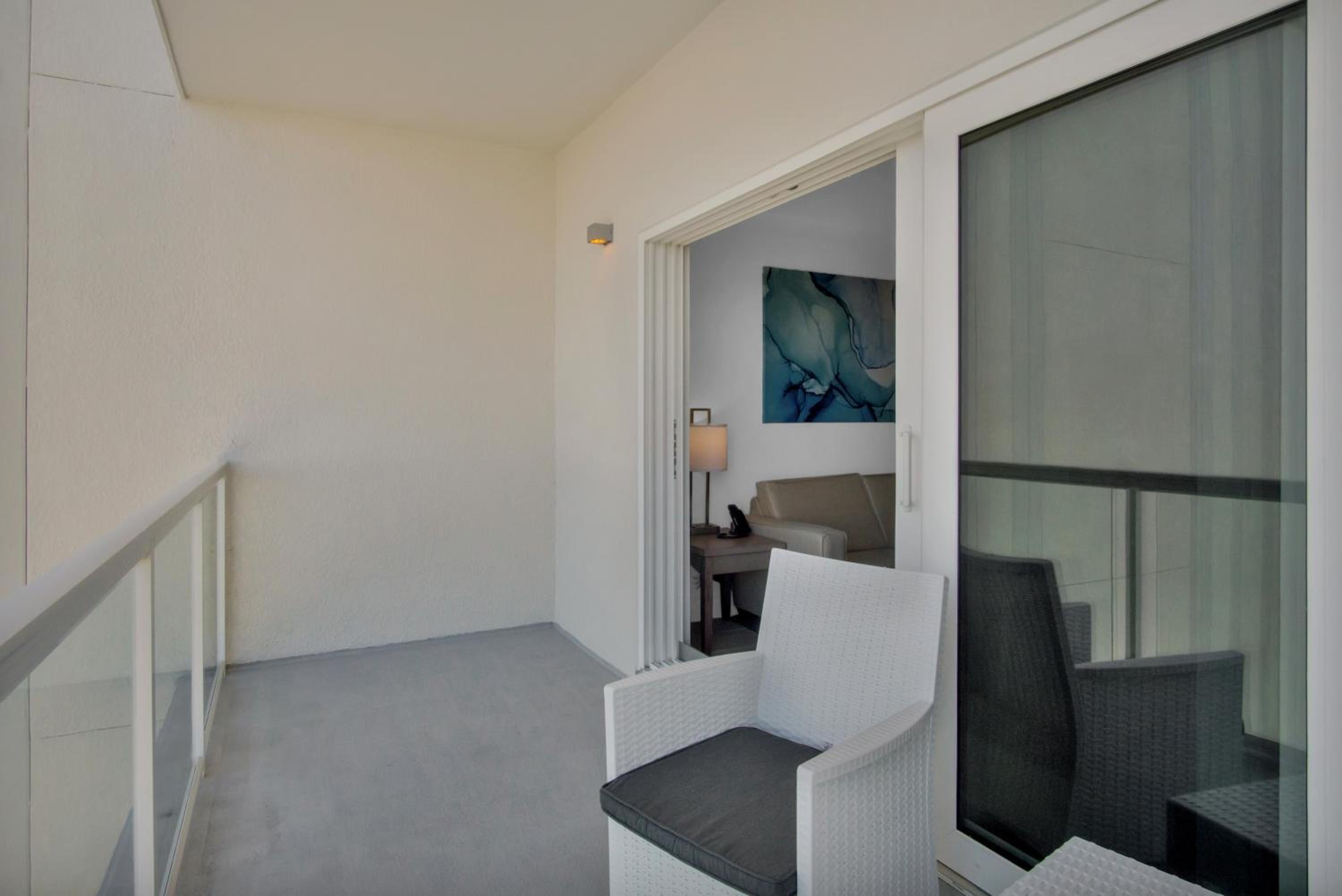 2 Bedrooms, Suite, Bay View، The Avalon Club 6/10