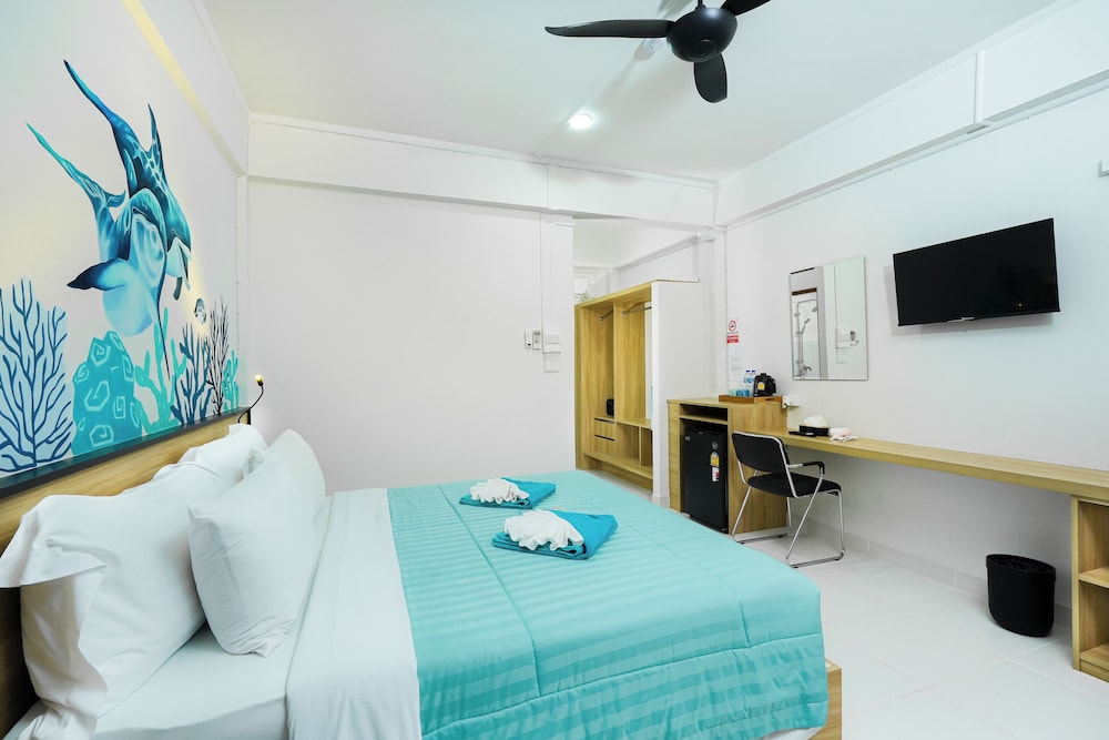 SUPERIOR, DOUBLE BED, CITY VIEW