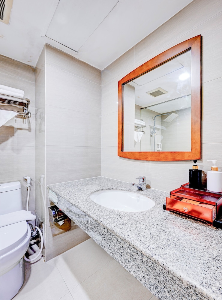 Palette The Travellers Hotel Bangkok 59/61