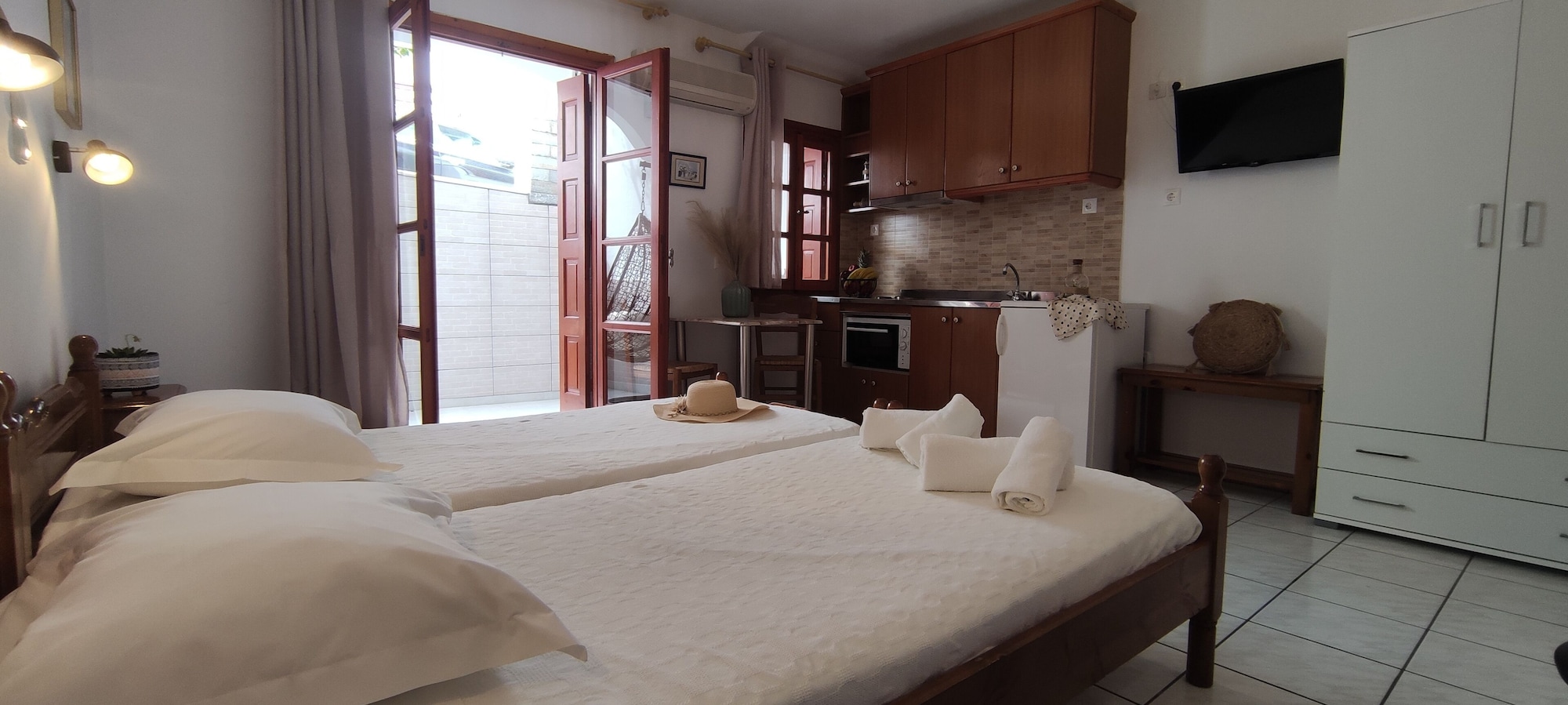 SEMI BASEMENT, BASEMENT, TWIN BEDS