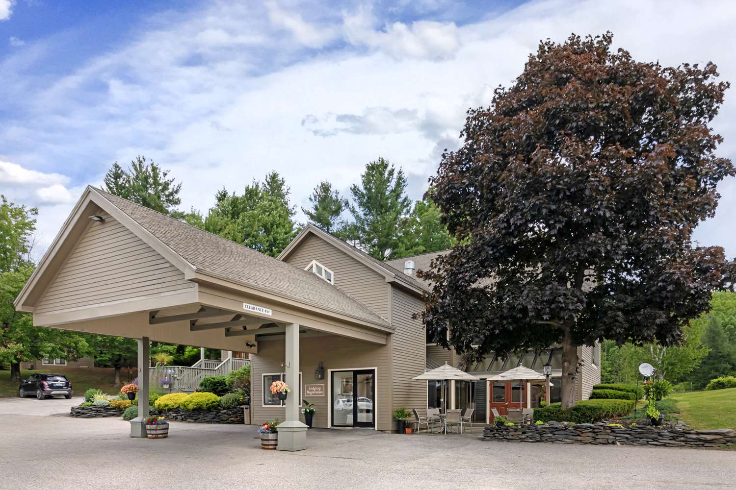 Best Western Inn & Suites Rutland-Killington 1/48