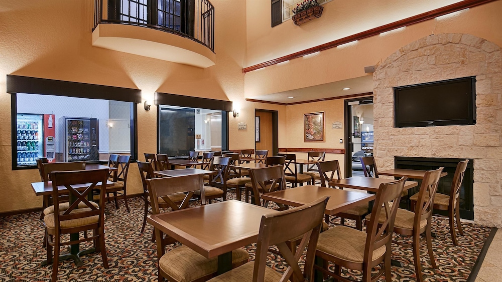 Best Western Alamo Suites 25/27