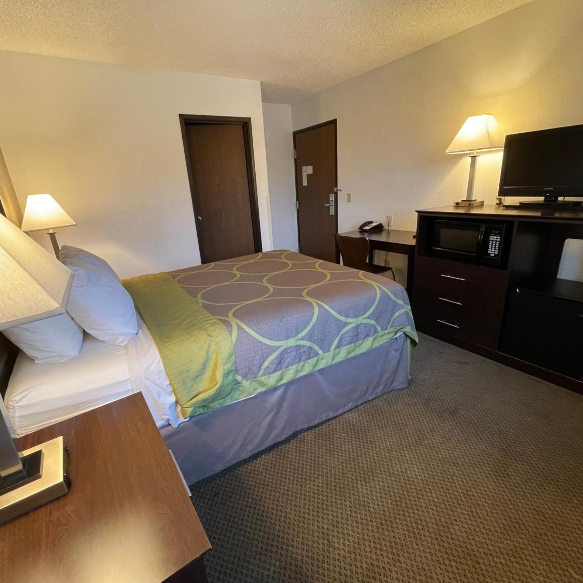 Studio 1 Hotel and Extended Stay Missoula 18/38