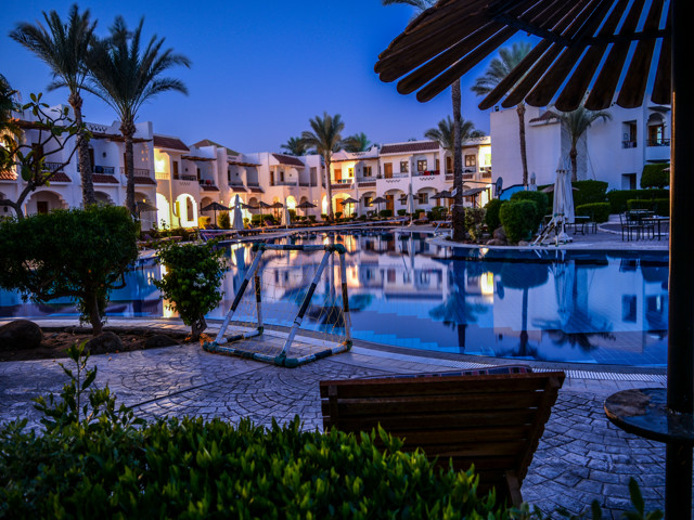 Dive Inn Resort 74/107