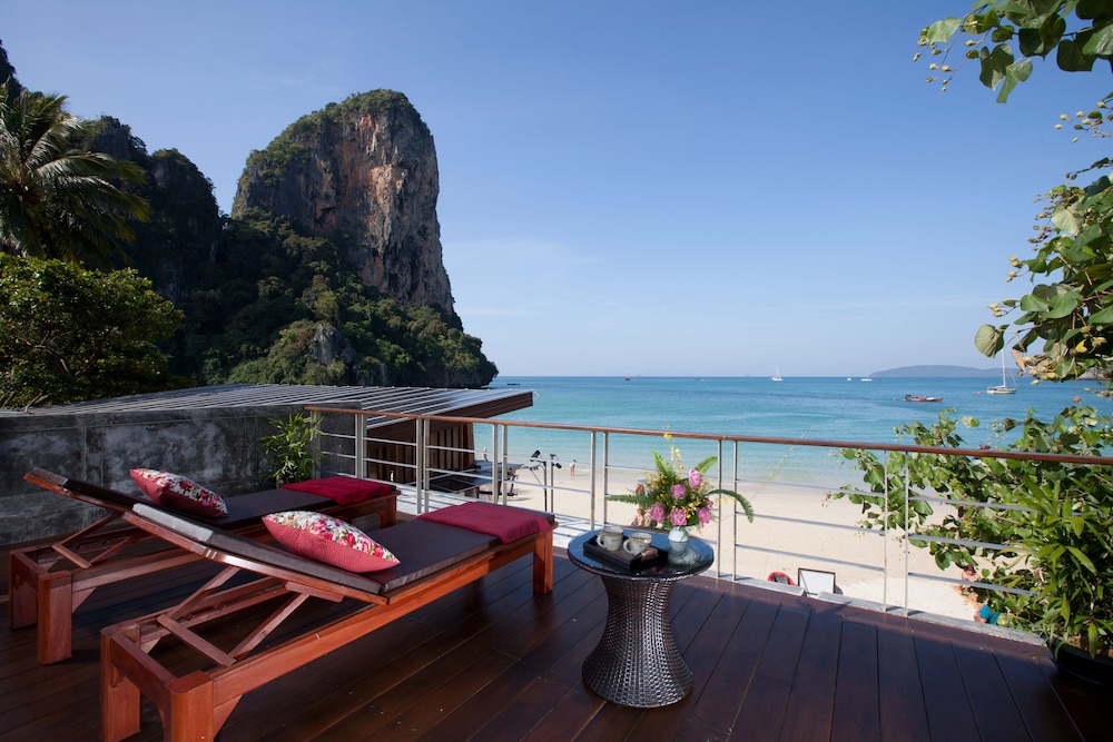 Sand Sea Resort Railay Beach 10/81