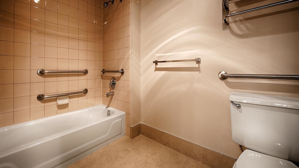 Best Western Alderwood 22/48