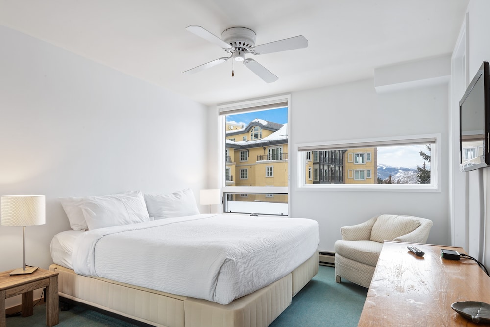 2 BEDROOMS, CONDO, BASIC