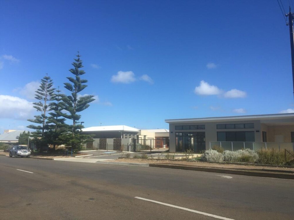Villas on the Bay Kingscote 1/44