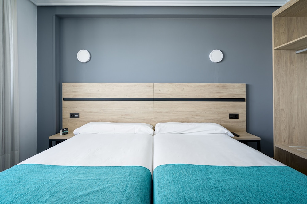 ECONOMY, DOUBLE BED